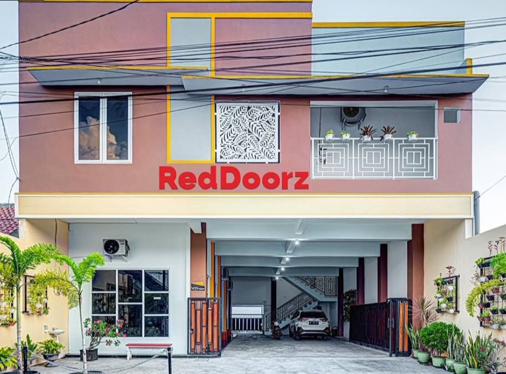 RedDoorz Syariah near Suncity Mall Madiun / Margobawero V